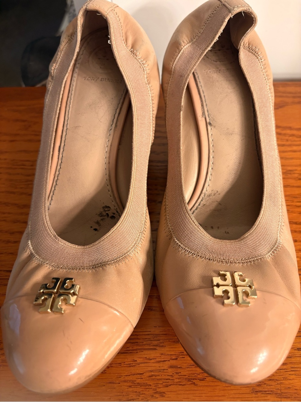 Tory Burch Beige Patent Cap-Toe Ballet Flats with Gold Logo